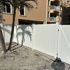 Coastal-Privacy-Style-Vinyl-Fence-on-a-Seawall-in-Indian-Shores-Bradenton 2