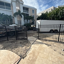 Commercial-vs-Residential-Aluminum-Fences-Whats-the-Difference 2