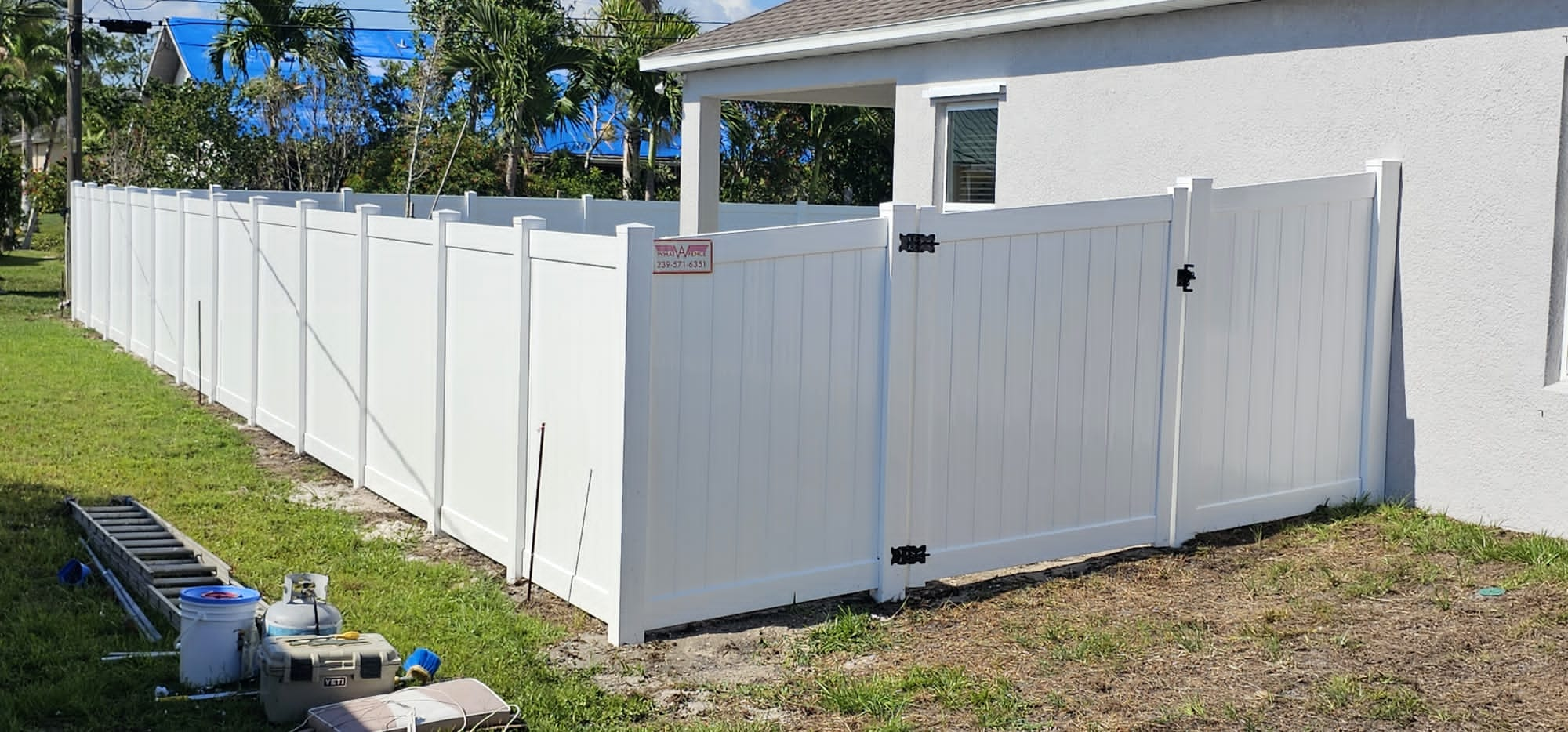 Top Quality White Vinyl fence in Sanibel island 